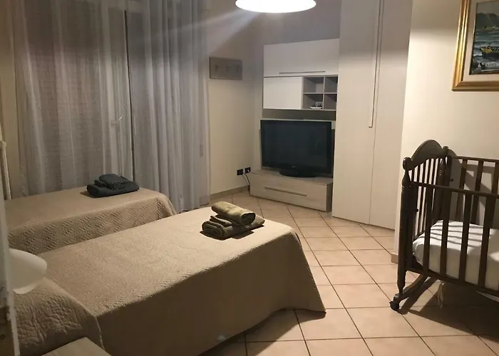 Domus Benedicta 2* Ассизи